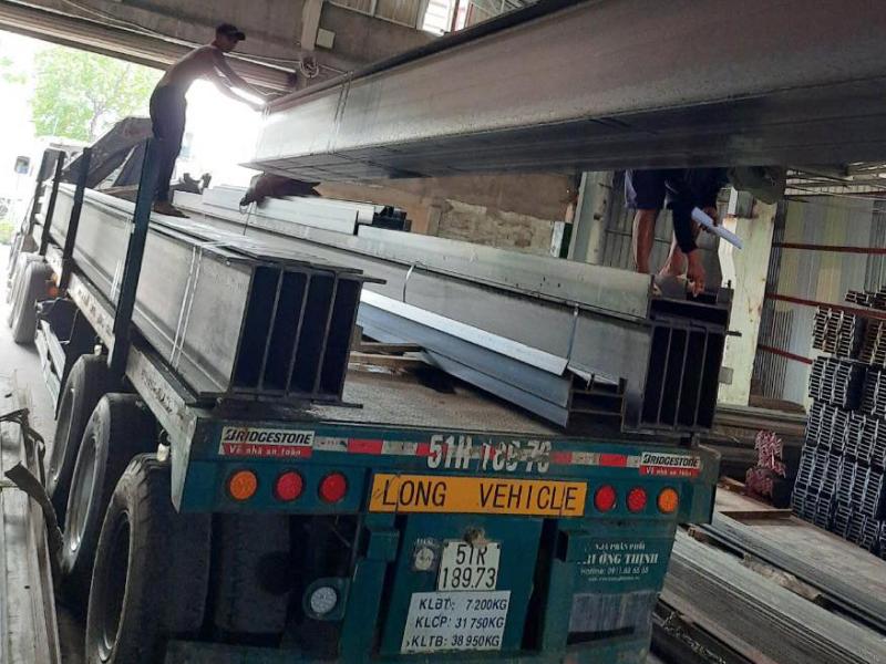 Thép Gia Nguyễn giao thép hình tận nơi toàn Quận 1 bằng xe chuyên dụng 